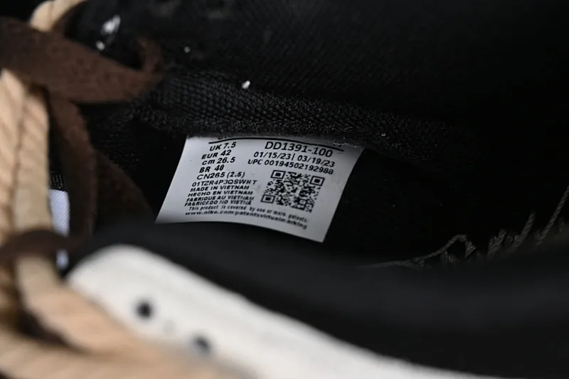 All categories Nk SB Dunk series Nk SB Dunk Low low-top sneakers Nk Dunk Low Little Red Panda Chinese style deconstructed hemp rope SB retro old low-top casual sneakers DD1391-100